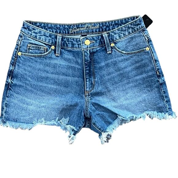 Universal Threads High Rise Shortie Cut Off Denim Shorts Size 6 /28R Raw Hem - Picture 1 of 6